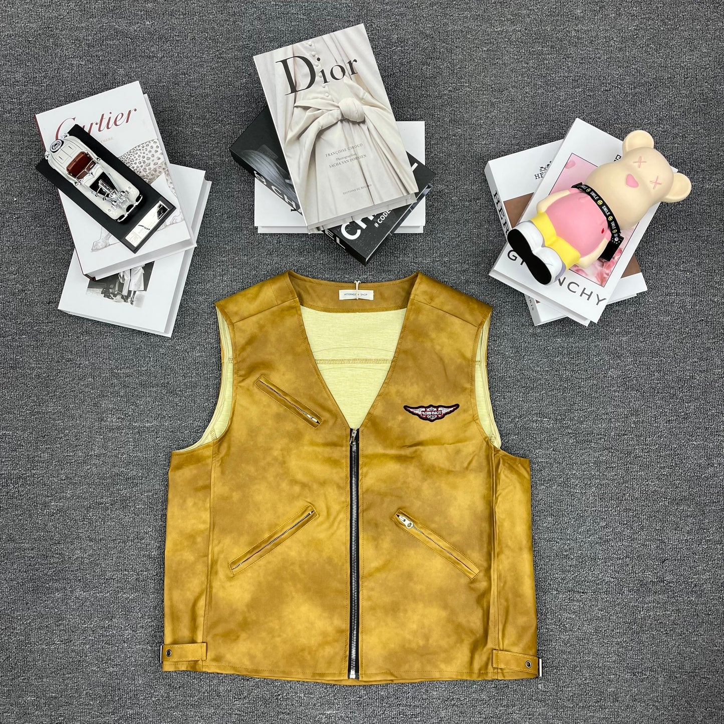 Wholesale men's vest monochrome single style minimum order of 20 pieces